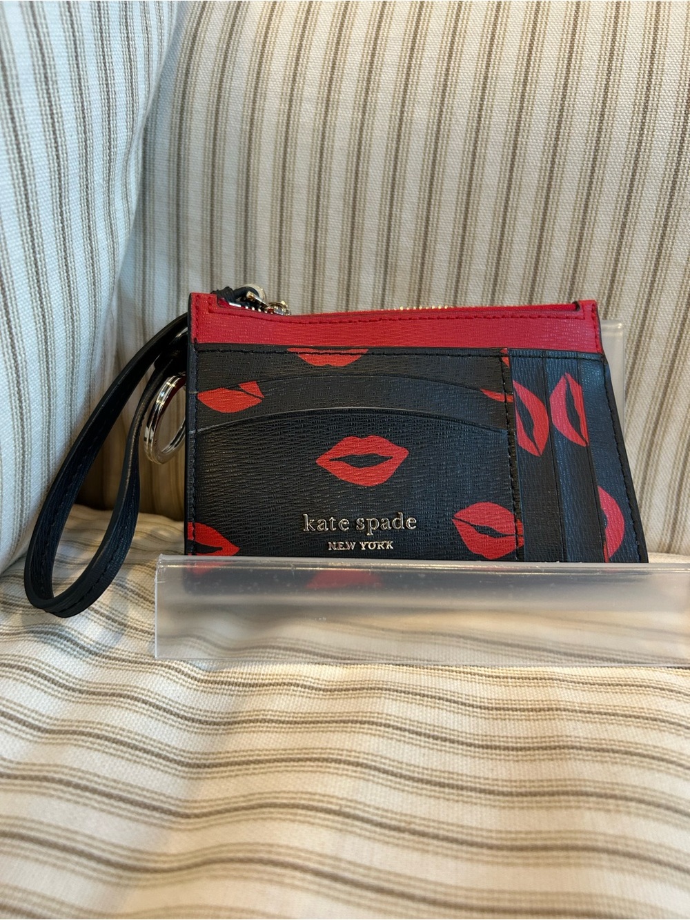 Kate Spade New York Spencer Lip Kiss Print Key Chain Wallet